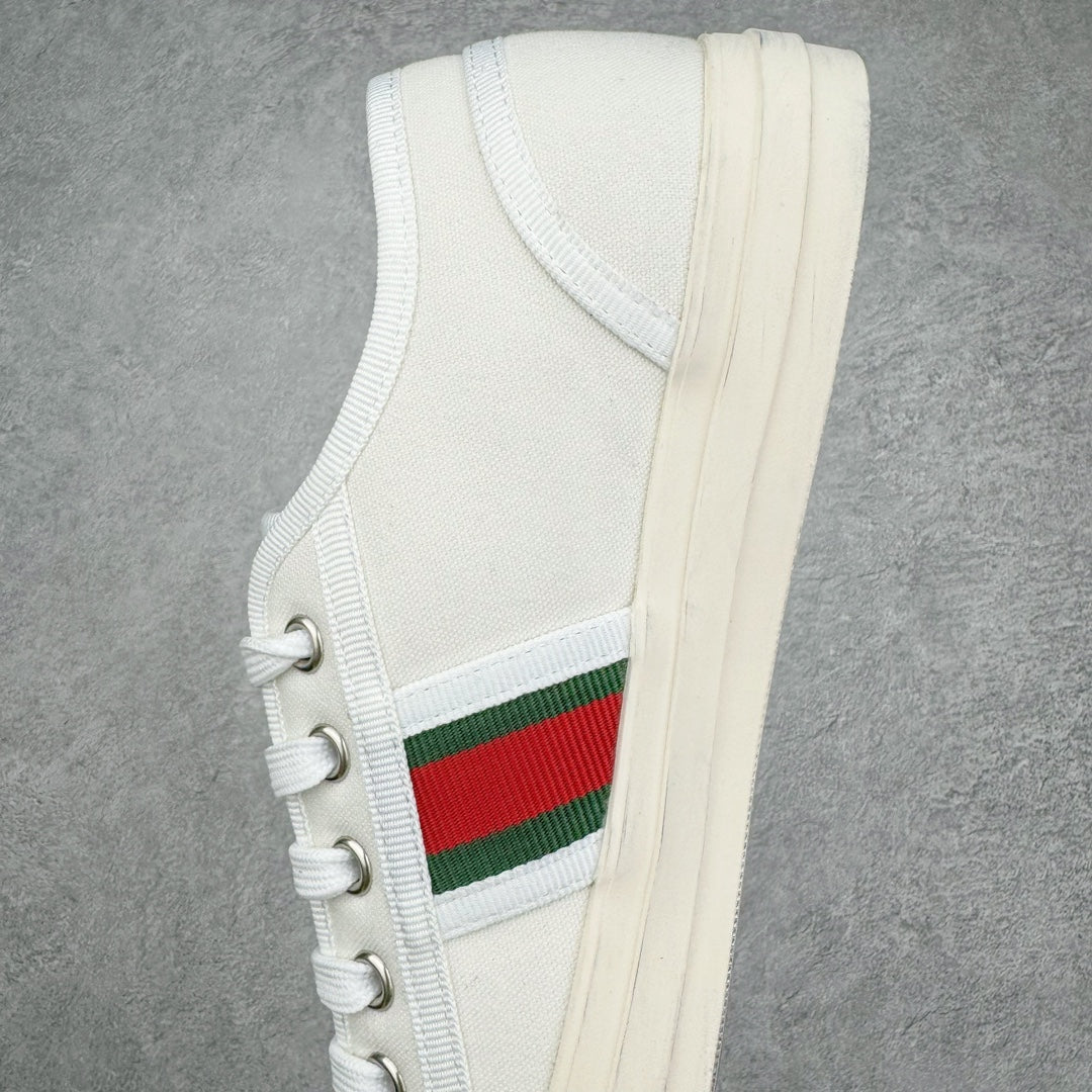 0722 New design golf shoes