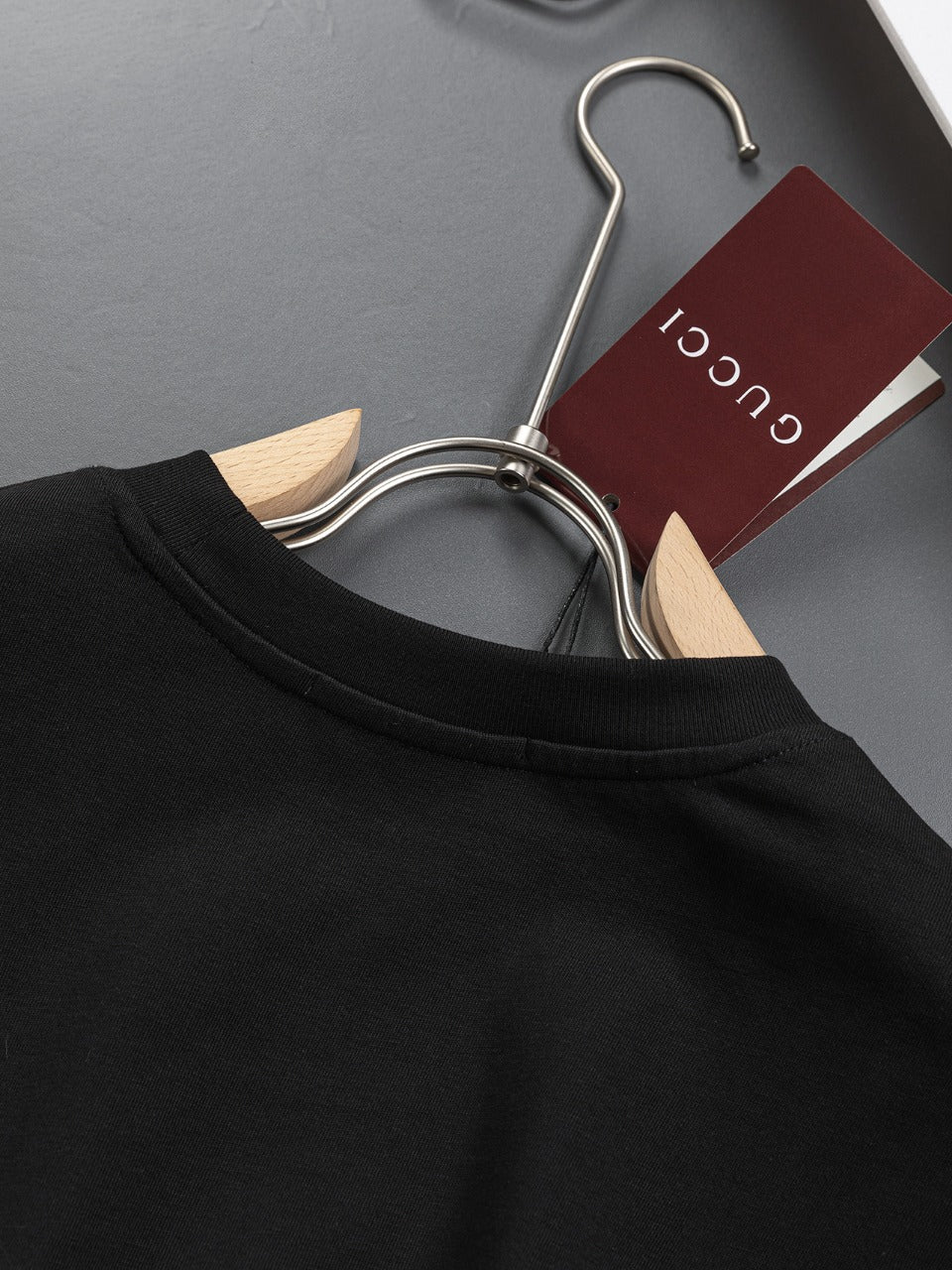 250218 New high quality embroidered icon T-shirt