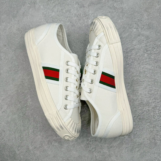 0722 New design golf shoes