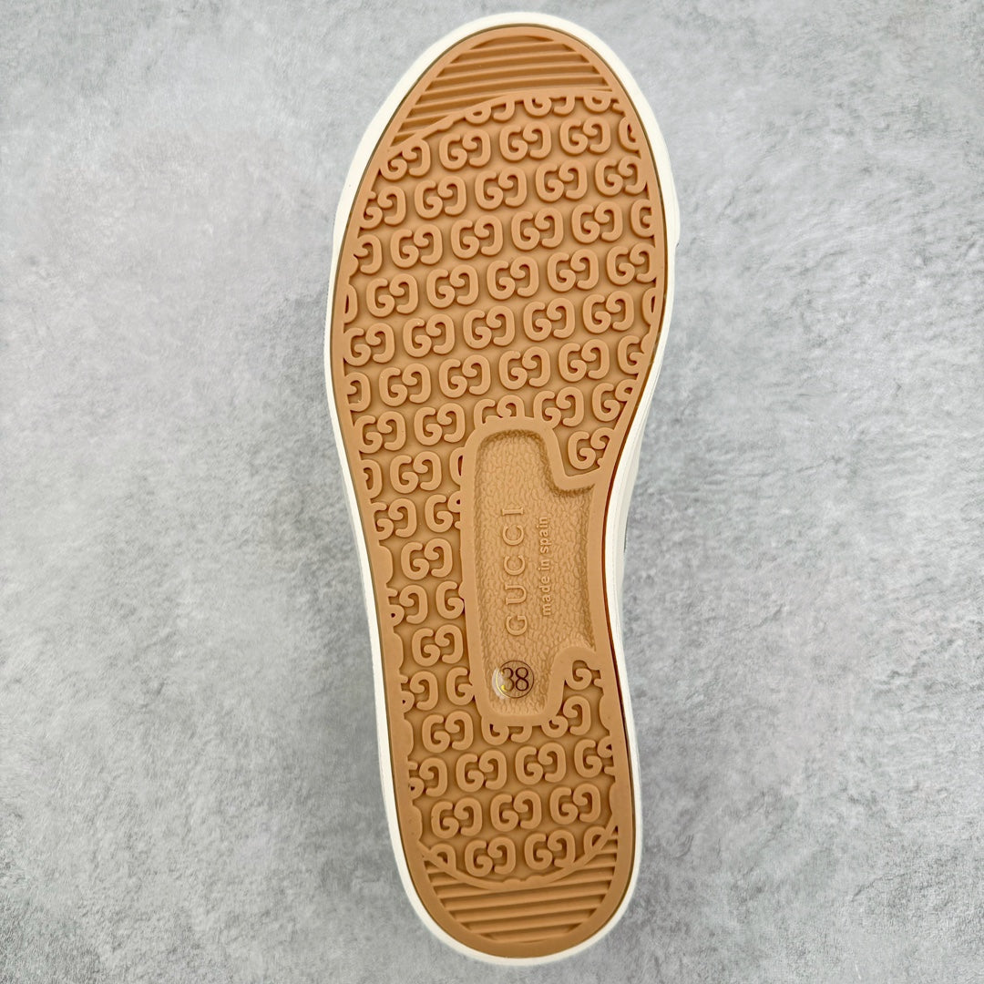 0722 New design golf shoes