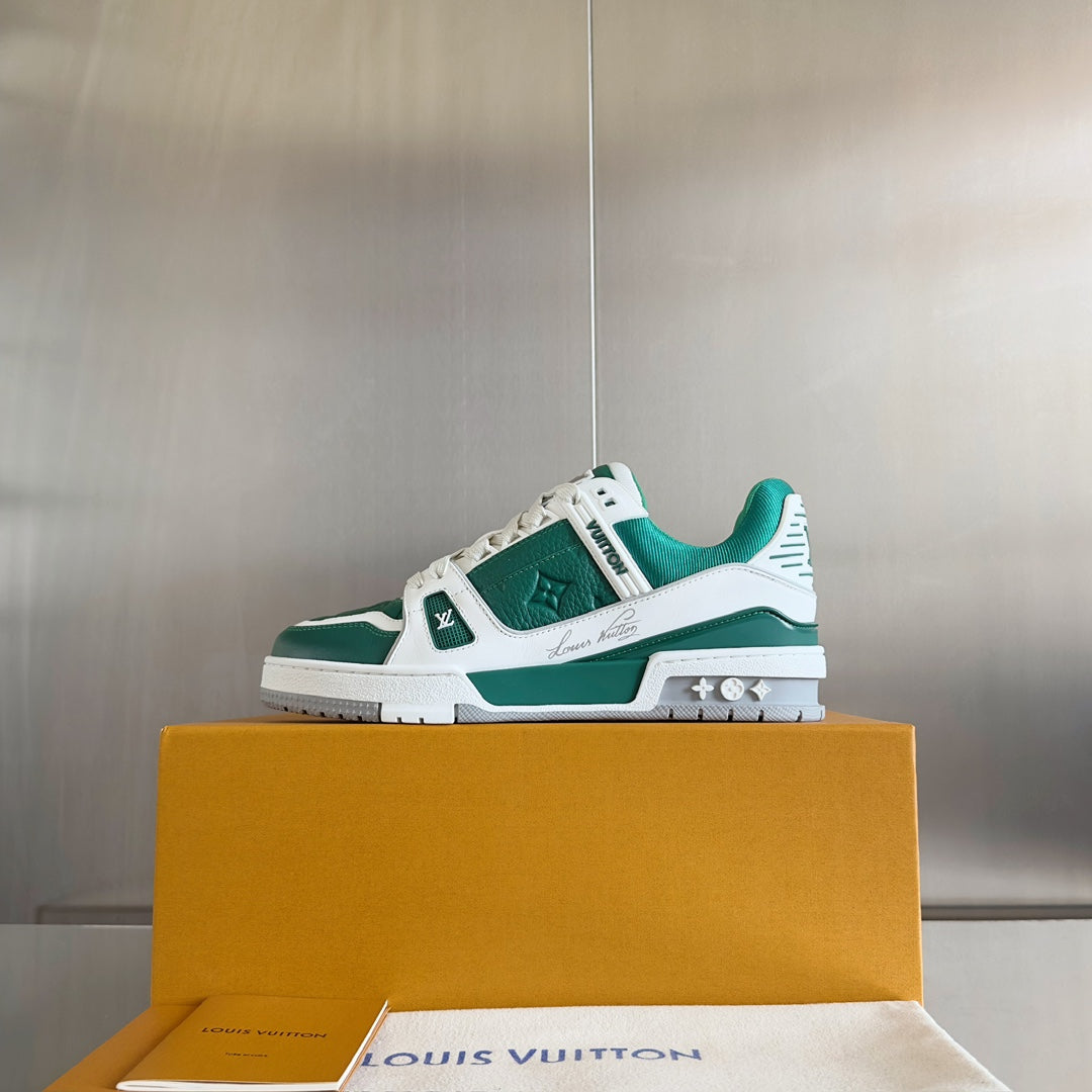 250318 New high quality new color golf  shoes