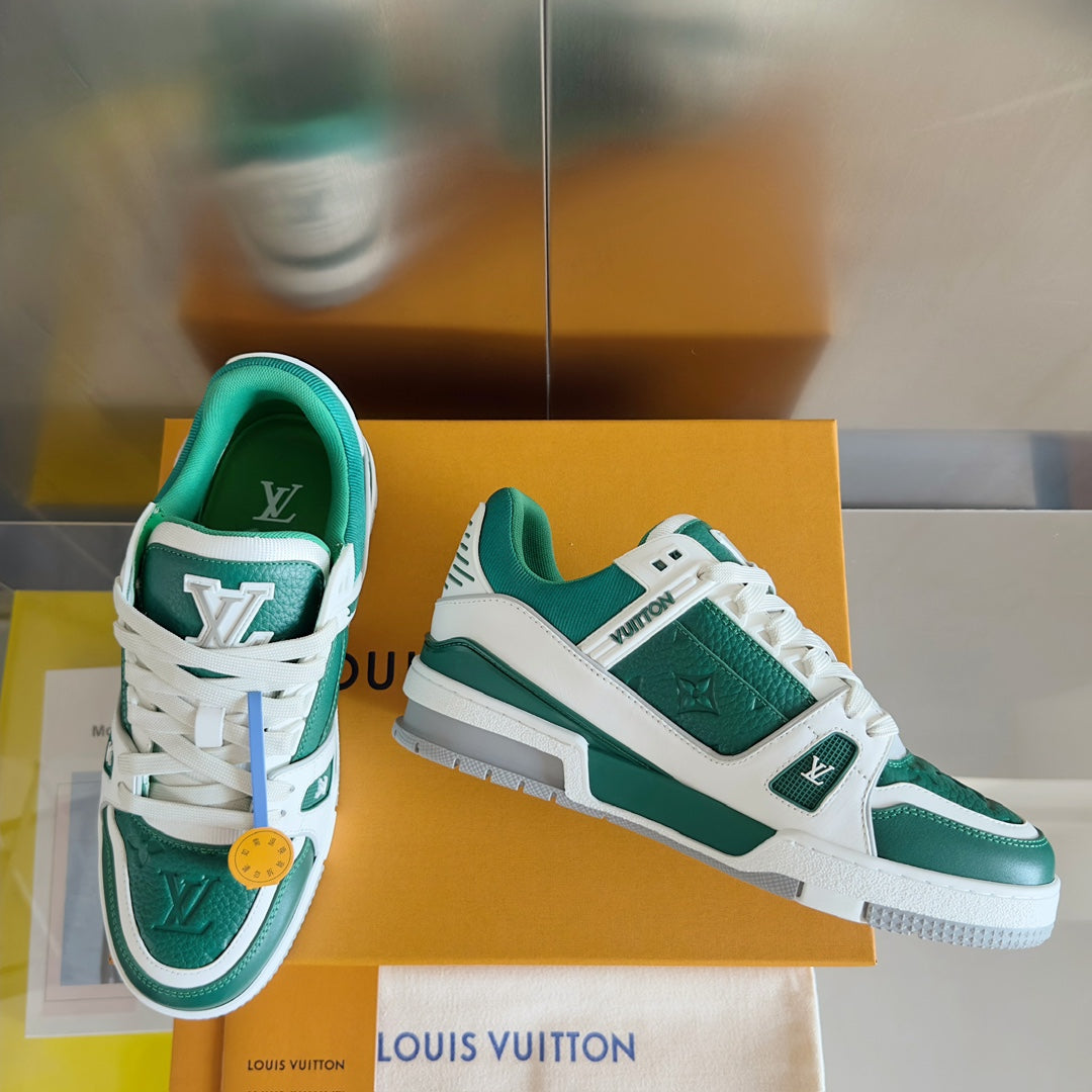 250318 New high quality new color golf  shoes