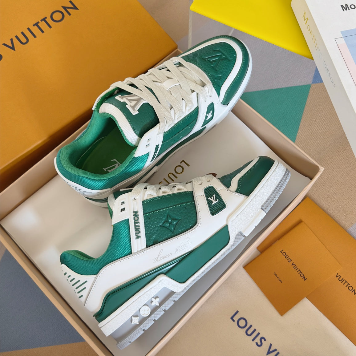 250318 New high quality new color golf  shoes