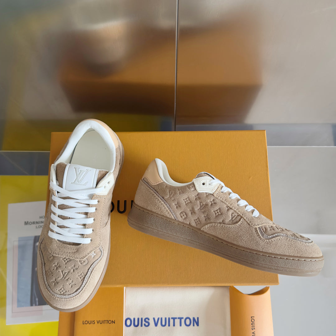 250318 New high quality new color board shoes