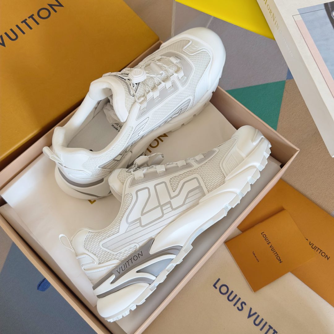 250318 New high quality new color board shoes