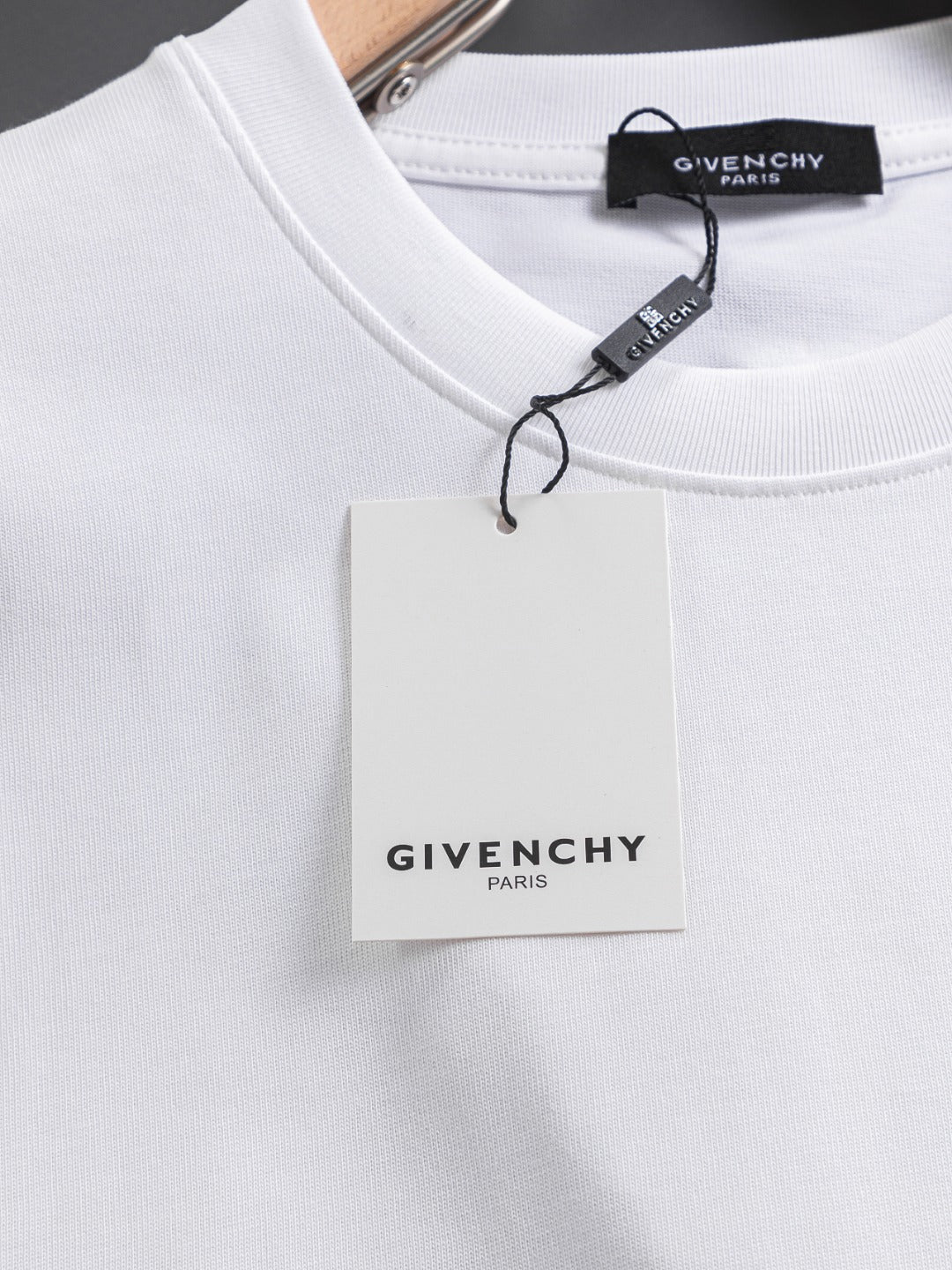 250325 New high quality three color embroidered T-shirt